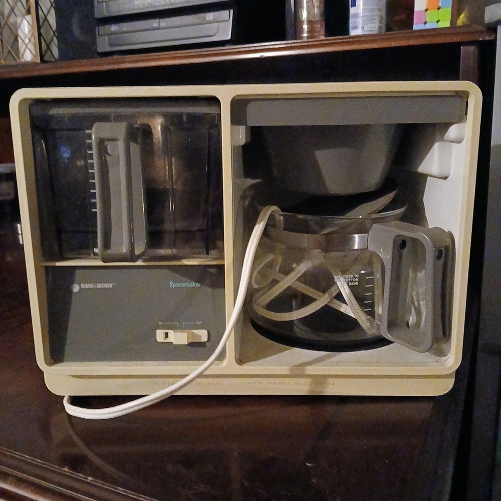 Black & Decker Coffee Maker with Cream and Black Accents